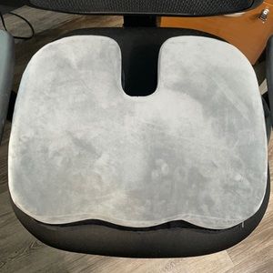 Expansion Wellness 2 pack seat cushions - One black and one light gray.